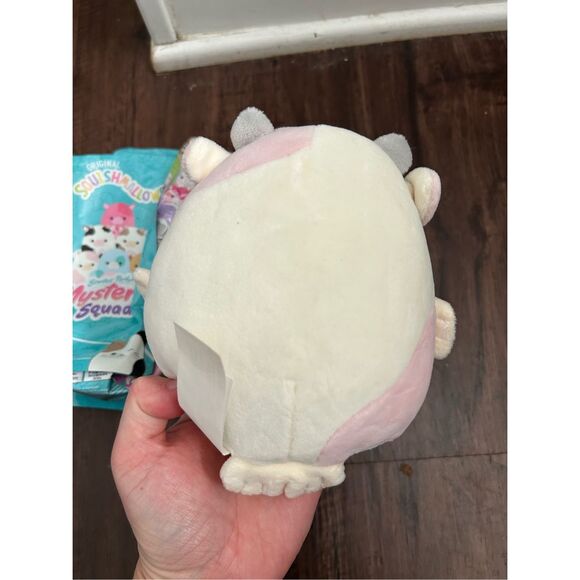 Squishmallow Kellytoy 5” Malia the Seacow Scented Mystery Squad - Picture 2 of 5